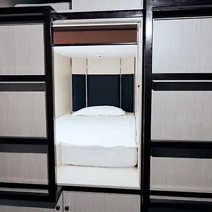 2* Capsule hotel Kapsula